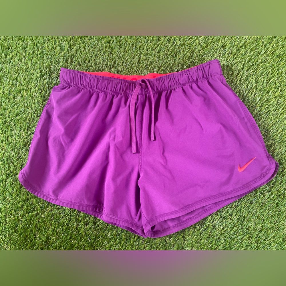 Purple & Pink Women’s Nike Dri-Fit 2-In-1 Just do it Shorts Size Medium